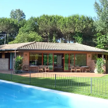 Villa Sibel Con Piscina In Versilia Massa (Tuscany)
